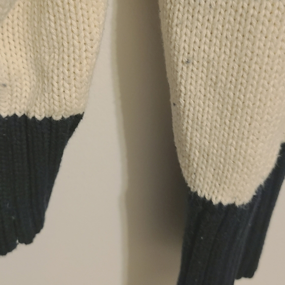 Brandy Melville | Women's Black and Cream Striped Crewneck Sweater (One Size) - Picture 10 of 12